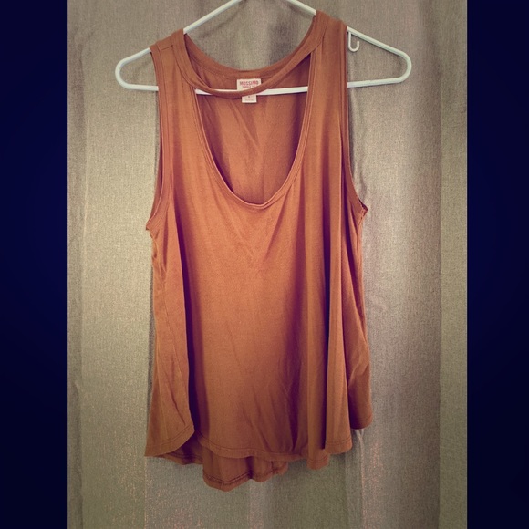 Choker tank top - Picture 1 of 3